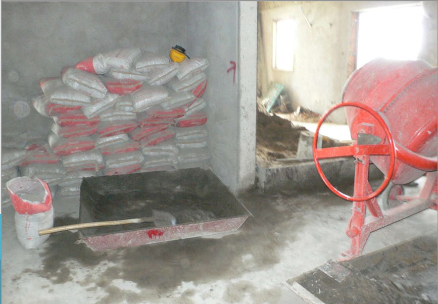 Tổ chức vị trí tâp kết vật tư, nơi trộn vữa gần vận thăng để thuận tiện cung cấp cho thợ xây